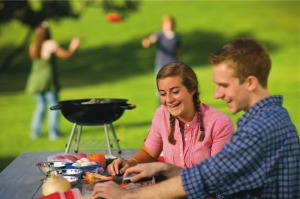 teenagers-grilling-park-745565-gallery