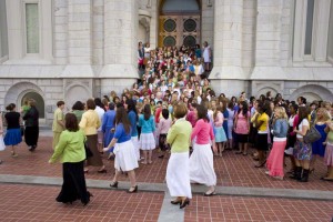 young-women-temple-square-625491-gallery