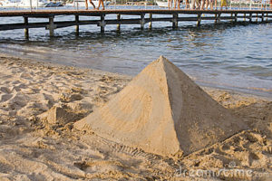 pyramid-shaped-sand-castle-3415540