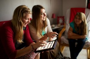 lds sister missionaries teaching